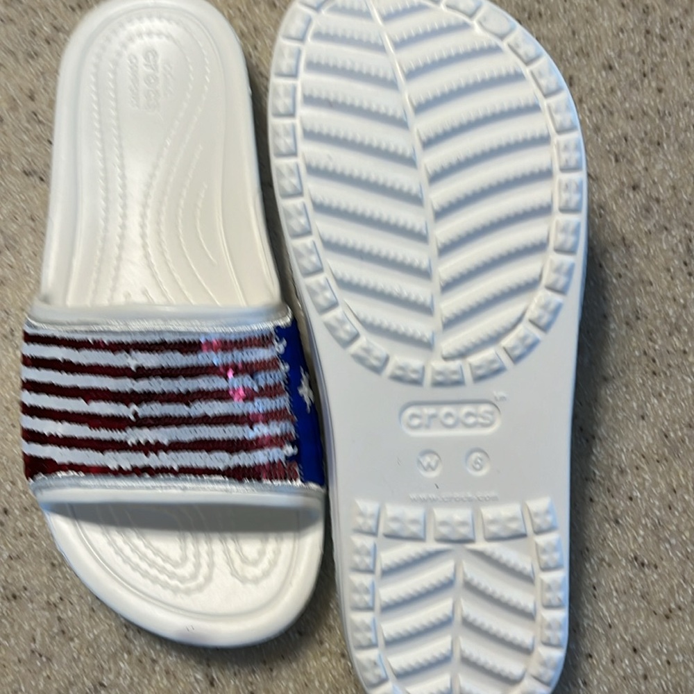 Patriotic crocs, nwot - Picture 5 of 6
